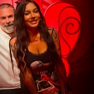 Meet your Posher, Angie